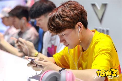 职业战队、人气主播“水友战”超过瘾!《和平精英》手游燃爆ChinaJoy2019
