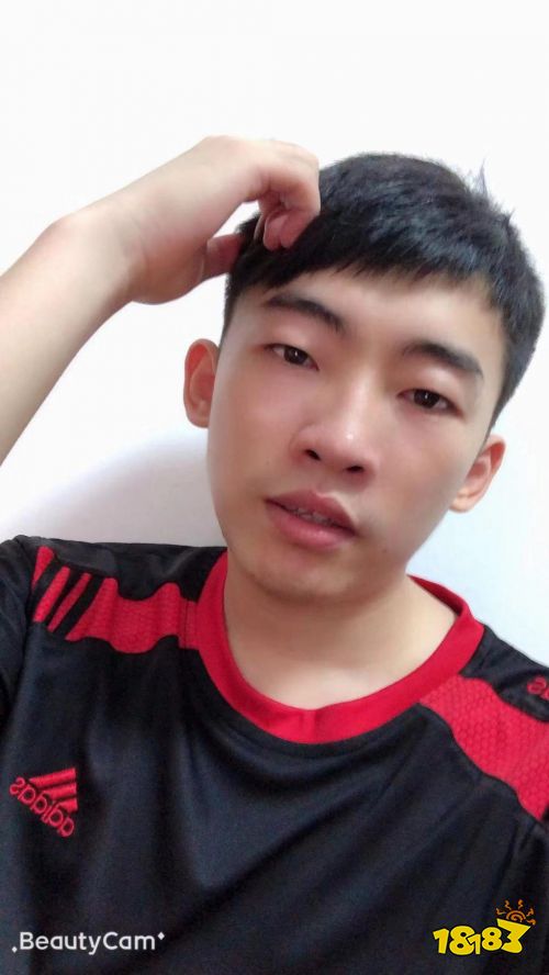 《云顶之弈-全民冲顶大赛》新主播失心狂乱击败众多老牌明星主播夺冠