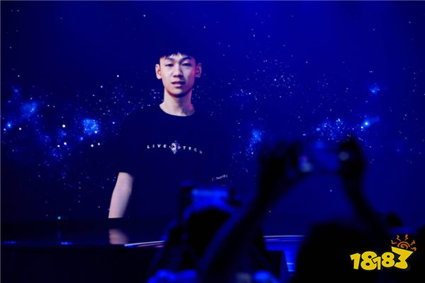 虎牙晚玉停播真相如何?原来是配合官方秀了一波黑科技