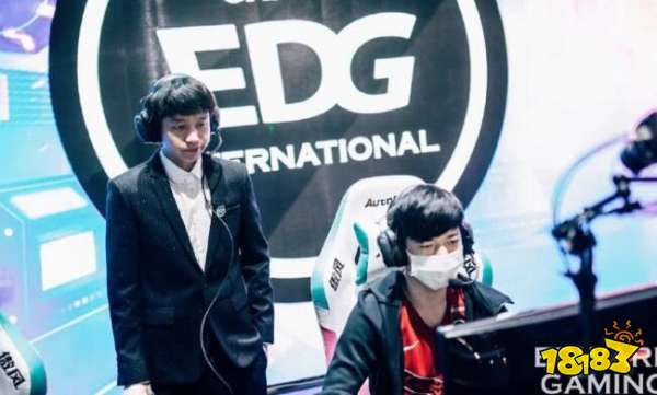 LOL弹幕777什么意思？为什么LOL比赛弹幕刷777？