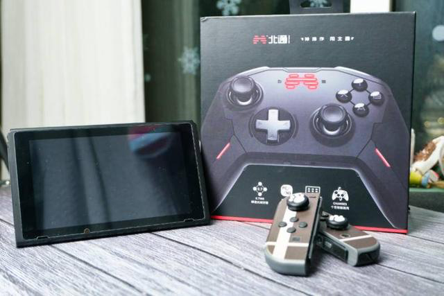 switch pro手柄并非NS唯一选择 北通宙斯游戏手柄更具性价比