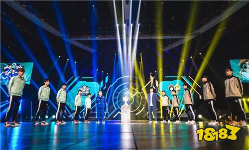 QGhappy夺得冰凤凰杯成为“五冠王”,王者荣耀冬季冠军杯广州完美落幕