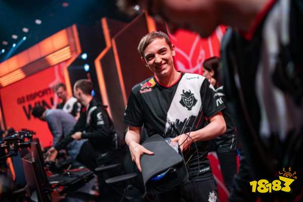 Caps为什么转了下路?Caps转下阿P回中原因揭秘