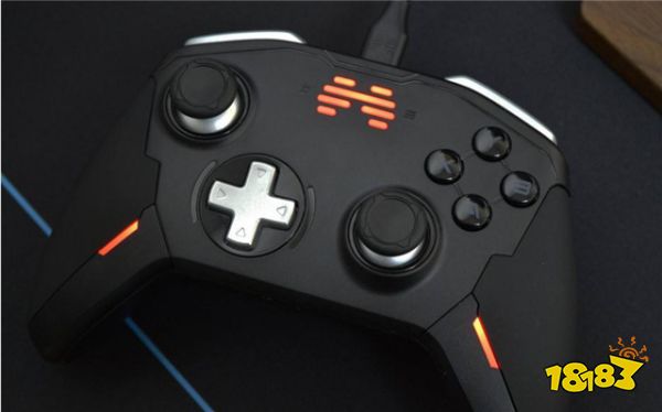 《使命召唤16》刷皮肤经验与北通宙斯精英游戏手柄