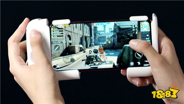 七夕和女神甜蜜吃鸡就用北通G2吃鸡神器