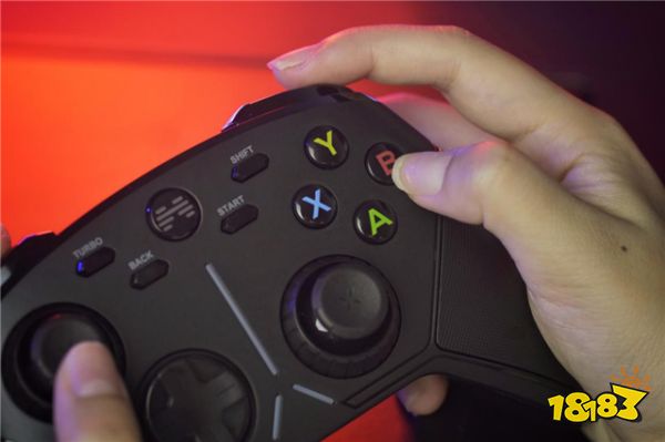 北通阿修罗3被哄抢断货,对比xbox series手柄究竟有哪些优点