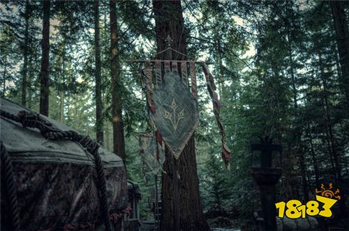 《巫师》剧集第二季场景照公开 包含武器架、挂坠等