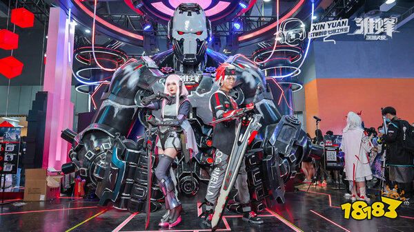 《雏蜂：深渊天使》超大BOSS漫展霸屏出圈!5月13日重返远古战场开启新测试