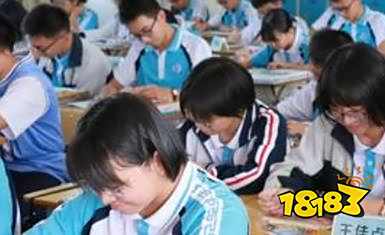 高考文科300分左右能上什么大学？高卡志愿软件推荐
