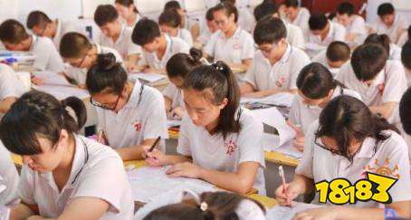 高考文科排名前50的大学有哪些？高考志愿填报APP推荐