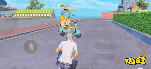 和平精英特训岛人物缩小BUG