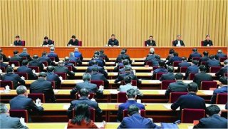 习近平：坚持走中国特色社会主义法治道路 更好推进中国特色社会主义法治体