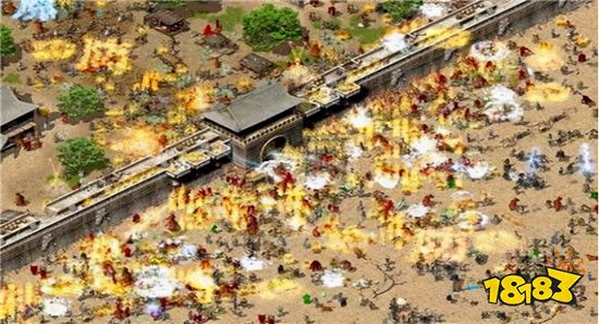 传奇当年火爆程度难以想象,游戏里每个角落都站满了人!