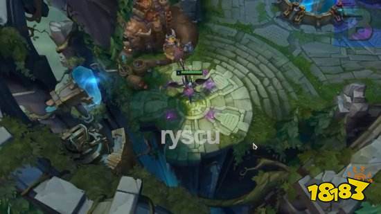 《LOL》新英雄“虚空女皇”造型曝光：可切换两种形态