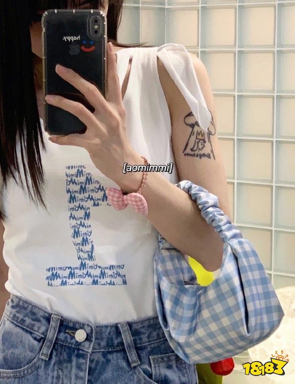 Uzi女友纹身有哪些 LOLuiz女友纹身介绍