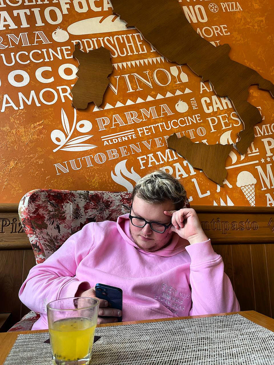 Boombl4胖球发出暗示 我觉得自己应该去海外创造些有趣的东西