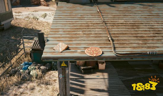 《赛博朋克2077》致敬《绝命毒师》彩蛋:车库屋顶上的披萨