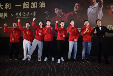 和平精英×电影《中国乒乓之绝地反击》惊喜联动!大吉大利,为你加油!