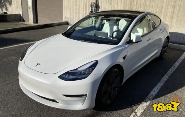 特斯拉正式入驻京东：全线车品同步发售