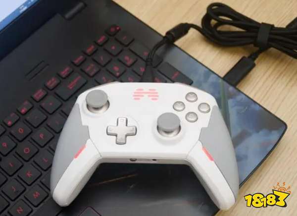 小鸡手柄和北通手柄哪个好用 游戏体验一览