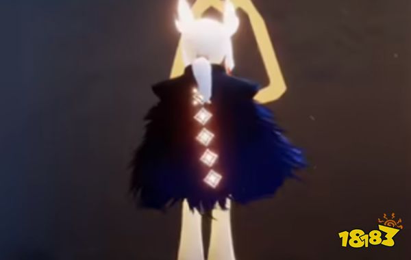 光遇新季节毕业礼蓝色羽毛斗篷展示 穿越季毕业礼物品效果一览