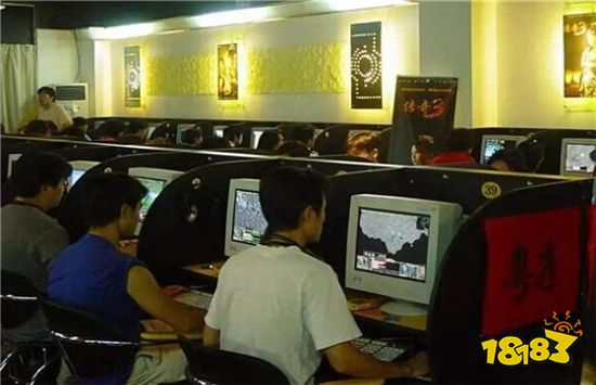 热血传奇神豪玩家的顶级装备鉴赏!这就是有钱人的世界吗?