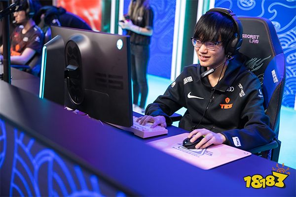 knight為什么叫左手 LOL黃金左手稱號由來
