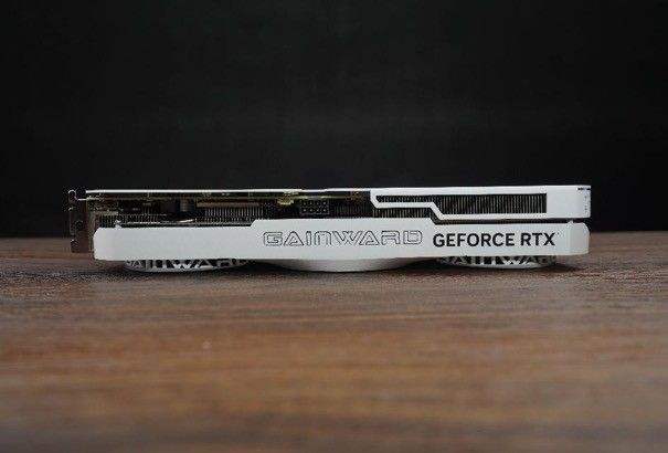 耕升 RTX 4060 Ti 星极皓月OC,DLSS 3助力1080P光追极致体验