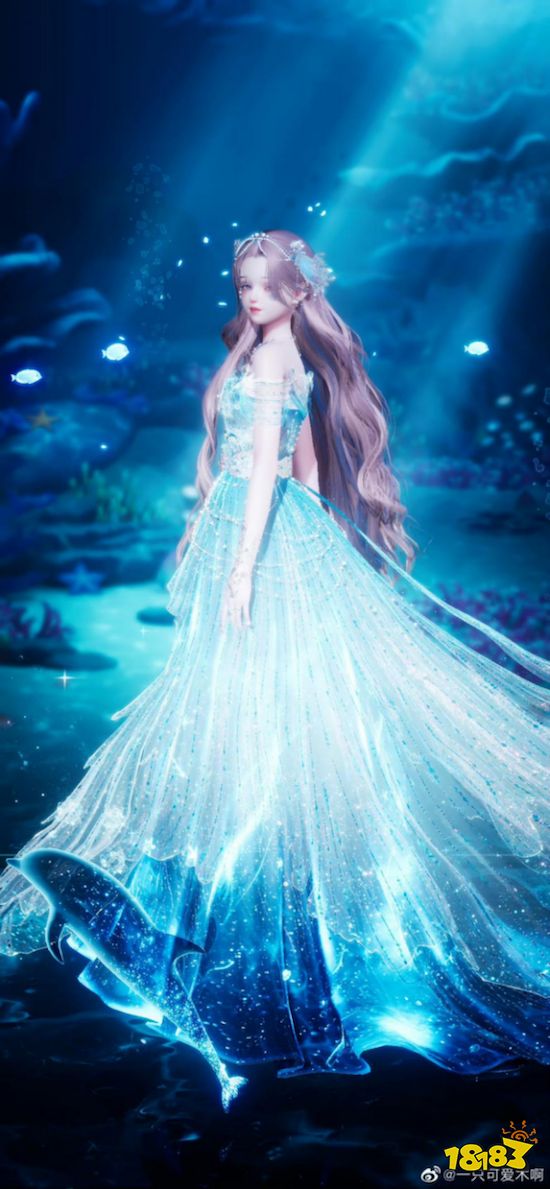 我在《以闪亮之名》当了回Coser,试了上百套免费服装,睡不着觉了
