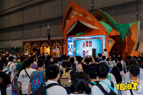 首日观展人数达万人，2023原神嘉年华火爆开展