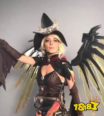 《守望先锋》天使配音演员喷海后COS：跟特斯拉一样差