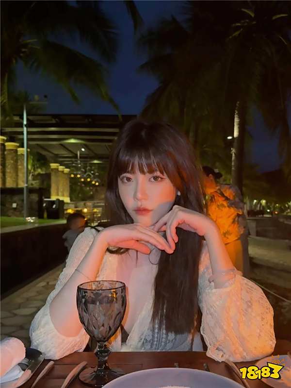 【LPL哑巴新娘】周淑怡微博发布海滩泳装照,透视装小秀性感身材?