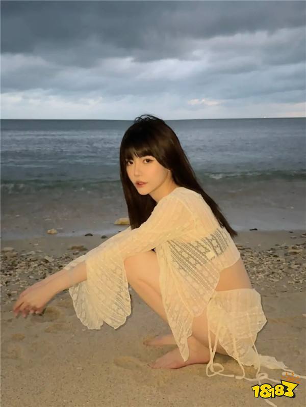 【LPL哑巴新娘】周淑怡微博发布海滩泳装照,透视装小秀性感身材?