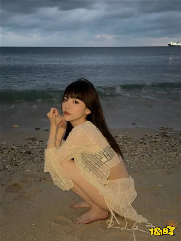 【LPL哑巴新娘】周淑怡微博发布海滩泳装照,透视装小秀性感身材?