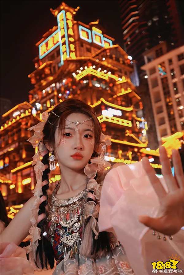 【LPL老婆】夏安惊艳妆容！网友热评用麻袋套走带回家？