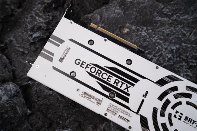  AI性能持续释放！耕升 GeForce RTX 4070 SUPER 星极皓月 OC 评测解禁 