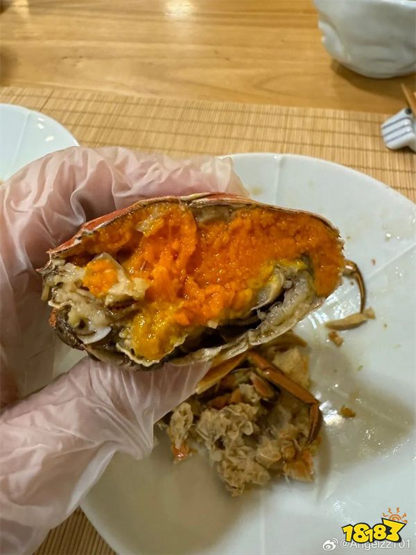 LOL资讯:老ig选手PDD与五五开在北海道滑雪?UZI吐槽四百的牛排真的很贵?