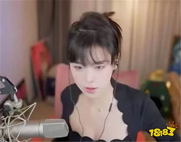 游戏一姐曾与男友在直播间亲吻？并宣称怀孕就结婚还与童锦程互诉网恋经历？