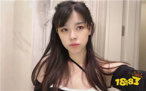 沫子自曝发展史称自己16岁就玩的花？网友辣评：真佩服，16岁就能玩这么花！