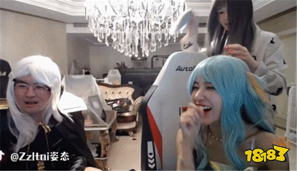 Rita终于来到姿态庄园！姿态艾希被网友吐槽：你玩的肉装心之钢寒冰？