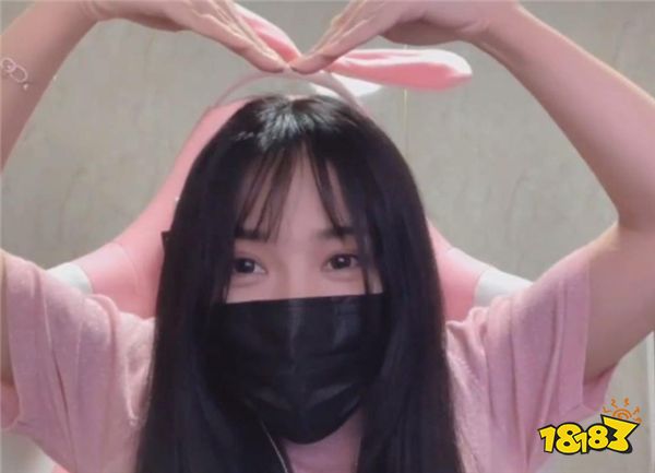 小团团偷偷开播称：听说你们想我了，我回来了？开播5分钟被封禁？