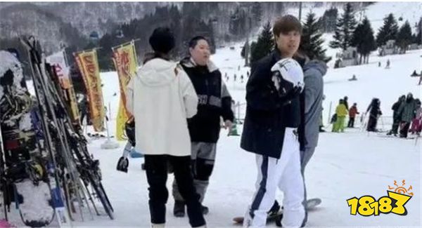 遇到事情先跑为妙？“PDD”跑路和五五开在世界各地旅游？