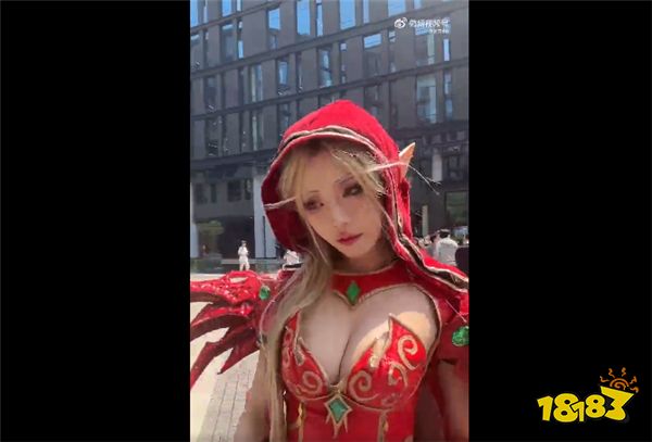 网易官宣活动最美小姐姐身材炸裂！走路摇，果然走路会摇！