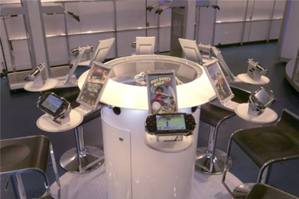 索尼2006年E3展车7万美元挂价 卖家不懂价值