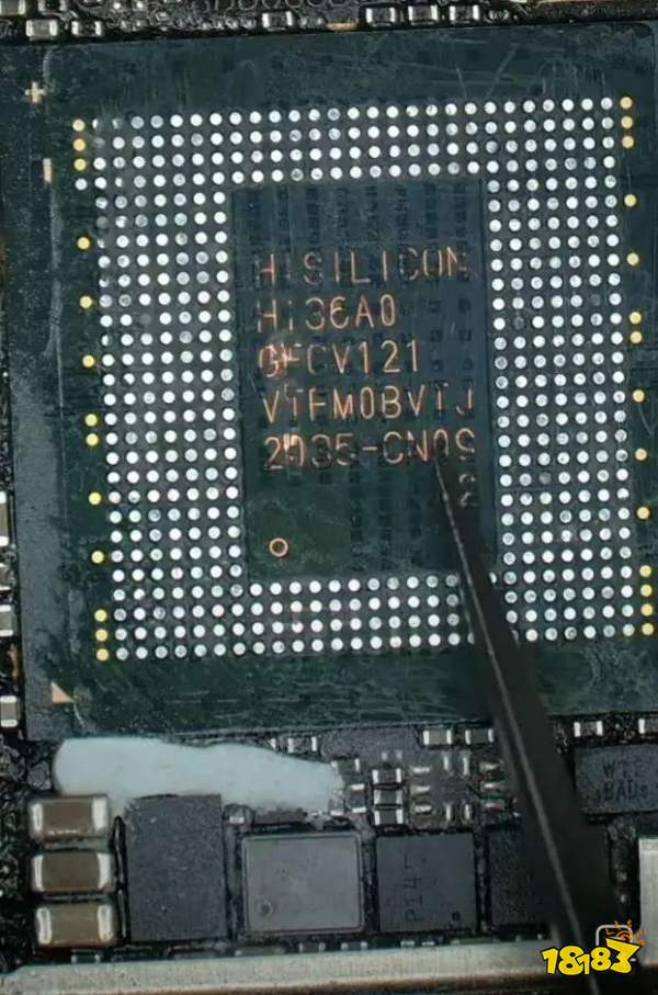 有华为之处必有苹果?网友为Pura70性能吵翻天!