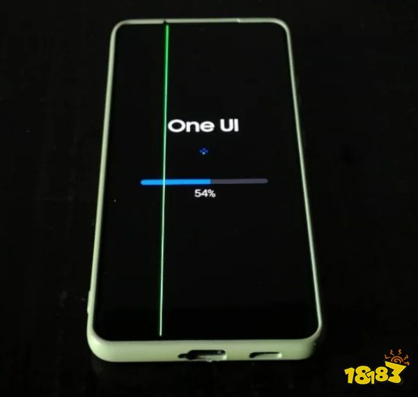 三星s21突发大面积翻车还好只是屏幕绿线而不是爆炸