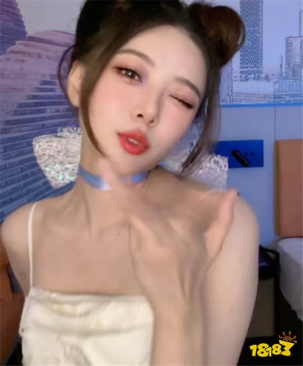 驼子姐骆歆真空直播被超管警告？以保守闻名的驼子姐终于放开了！