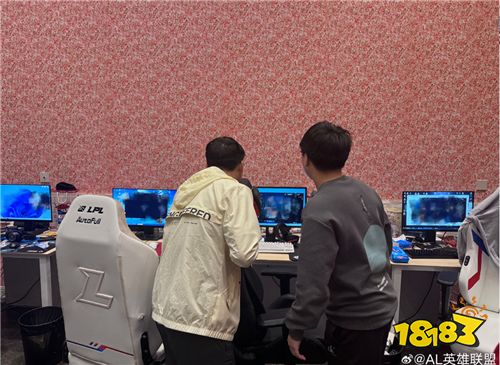 Uzi队已进入AL基地集训!宁王队请外挂辅助才能打过Uzi队?