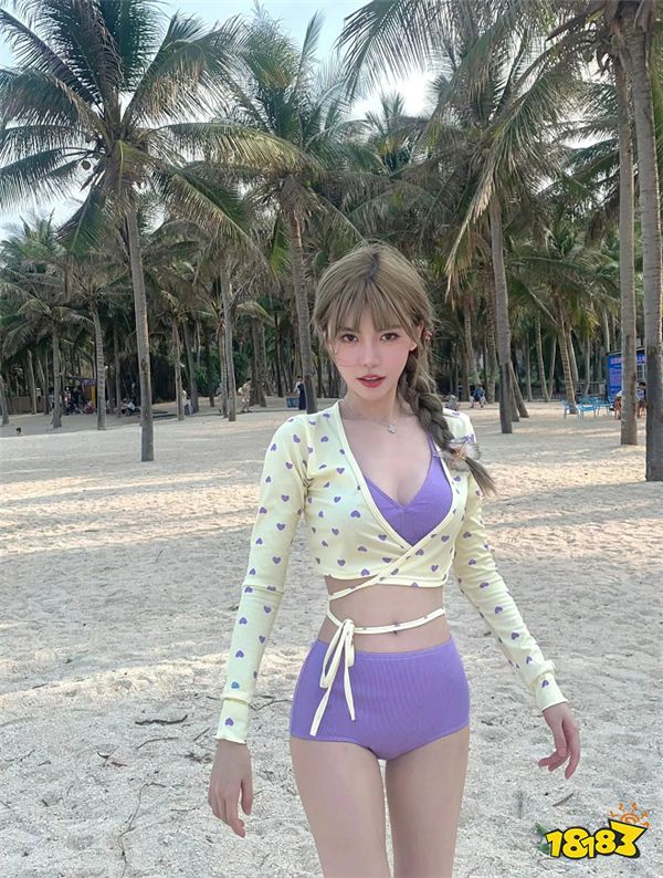 LOL前解说周淑怡直播怒甩大专证书！称看直播的网友都是高学历？