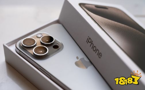 苹果手机又双叒叕降价了！打不过就加入？卷起来！